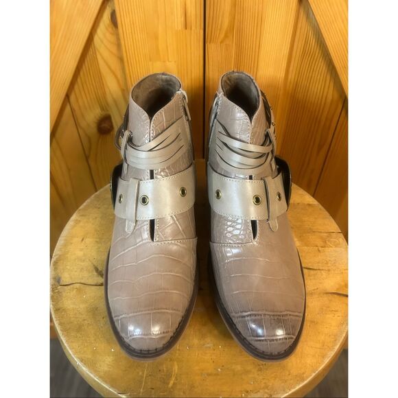 Pierre Dumas Women's Booties Boots Nash Sand 8.5 - Picture 2 of 8